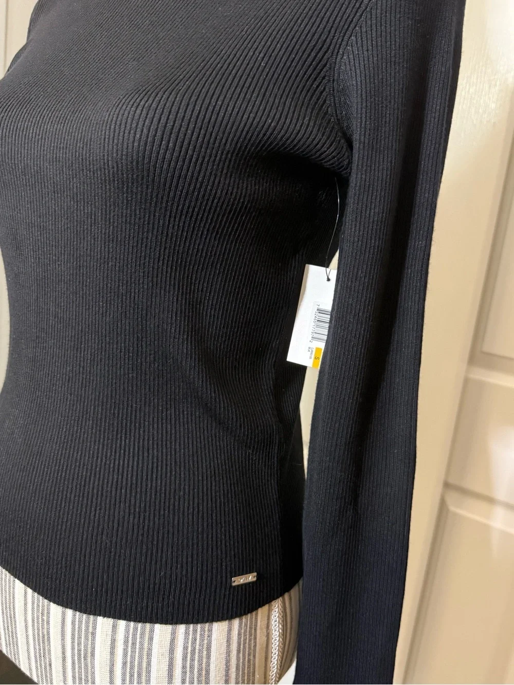 DKNY Jeans Ribbed Black Turtleneck Sweater – – NWT